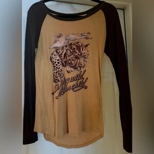Spell Older style kind sleeved Tee Womens size 6 VEUC